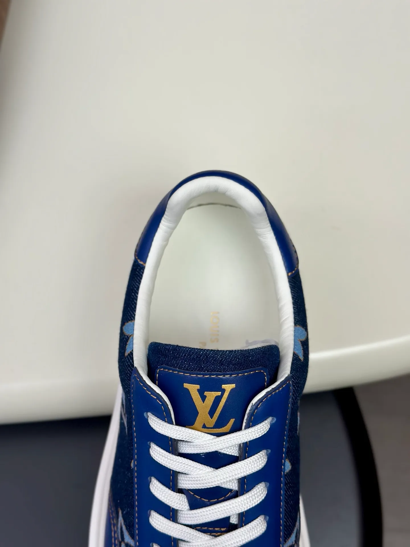 Men's shoes 💰740 Lv 🔍Top purchasing agent Louis Vuitton, sports sneakers counter synchronization, uppers imported from Italy, high-quality splicing colorful complex crafts, imported mesh pads are soft and comfortable, soles: original factory special soles, T men's shoes 💰U exclusive activity molded soles super comfortable, original factory and single goods, high quality, welcome to compare, code number 38-44 (customized 45 46)